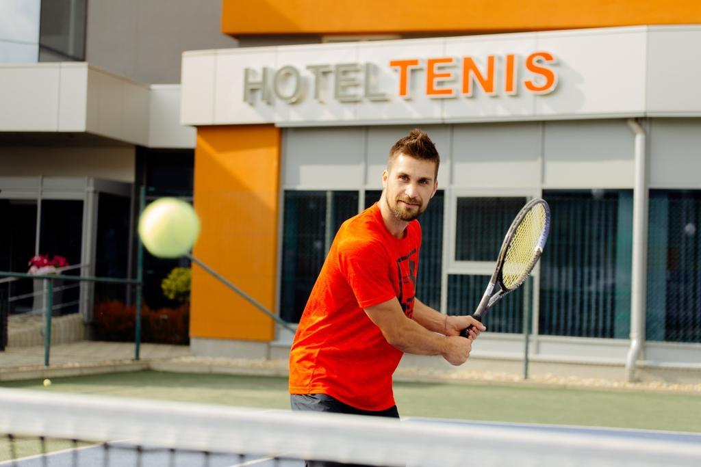 Hotel Tenis Zwoleń Zewnętrze zdjęcie