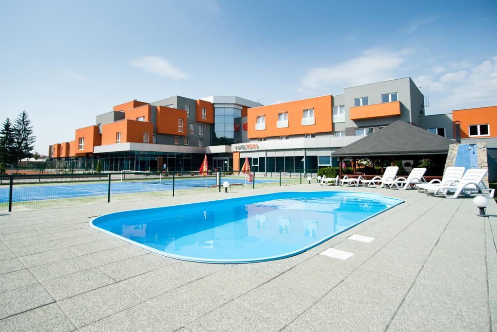 Hotel Tenis Zwoleń Zewnętrze zdjęcie